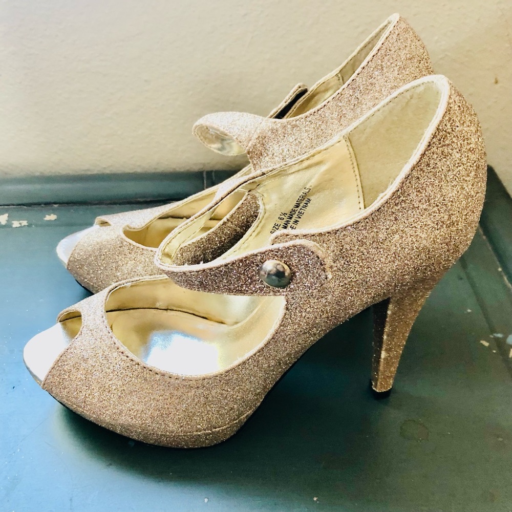 Just Fabulous Women’s Gold Glittery High Heels Peep Toe Shoes Size 6.5 (6-1/2)